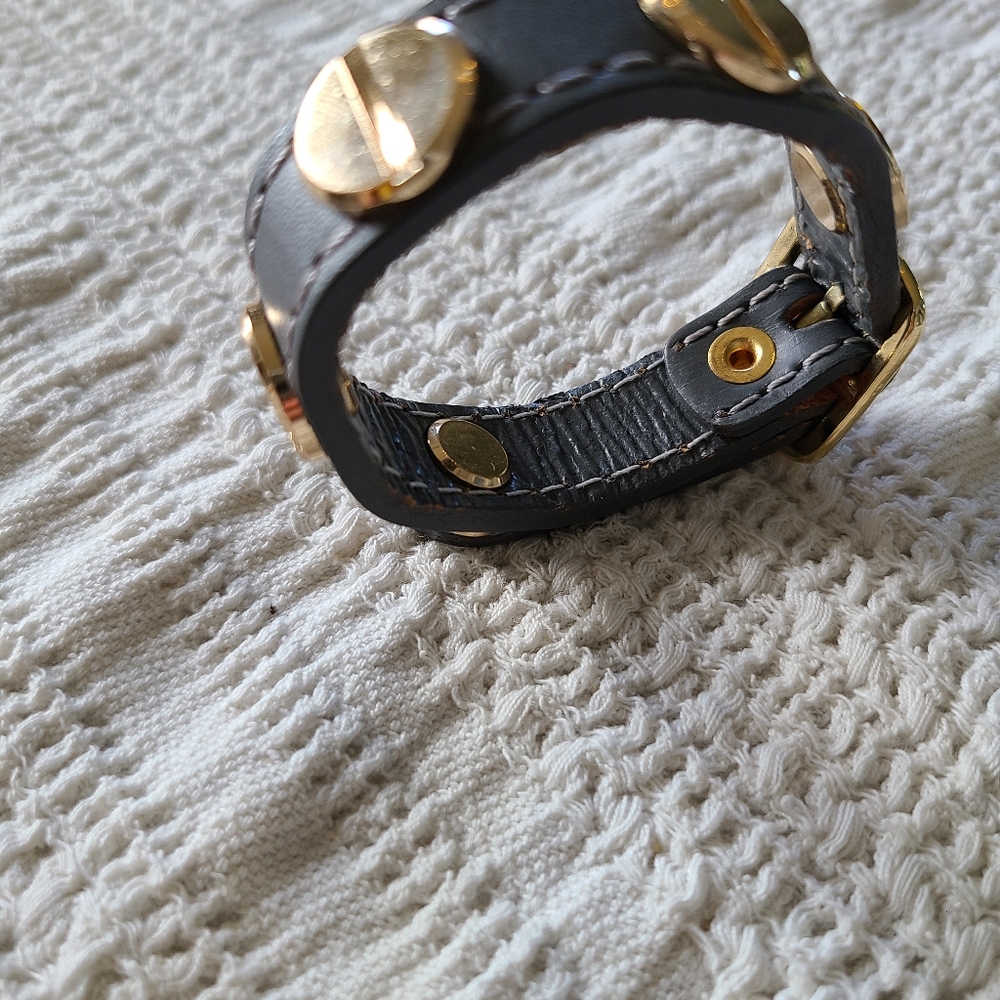 Leather and Gold- Colored accent Belt Bracelet - Picture 4 of 16